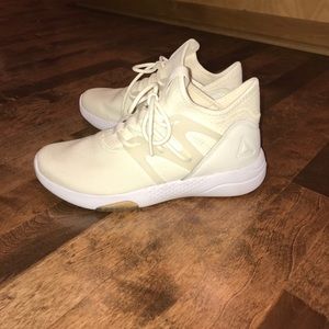 Reebok shoes size 6.5